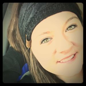 Meet your Posher, Whitney